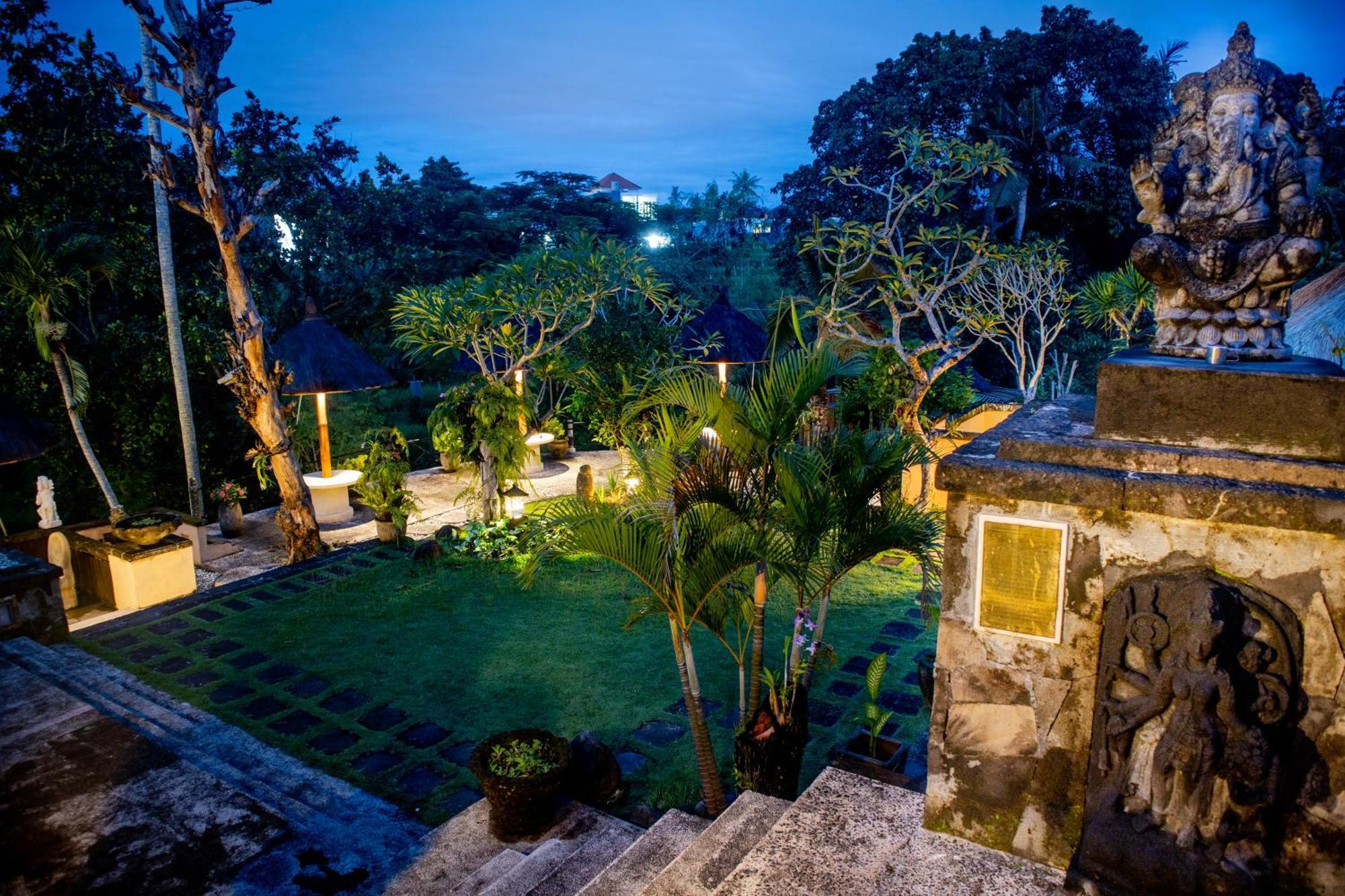 Alam Puri Art Museum And Villas Darmasaba Exteriér fotografie