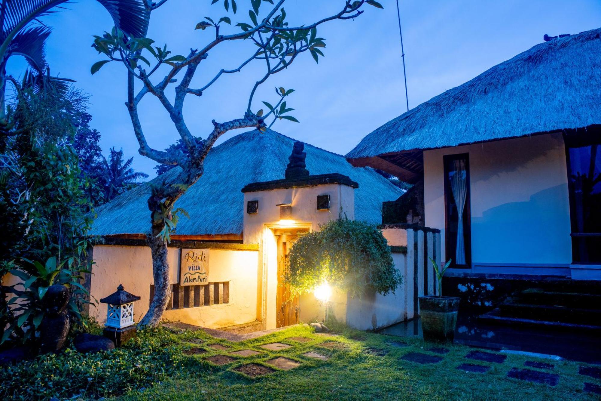 Alam Puri Art Museum And Villas Darmasaba Exteriér fotografie